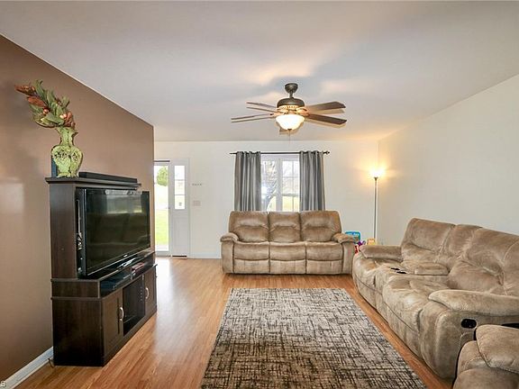 5th image of 2929 Maggie Way