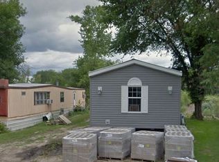 93 Michelle Ave, Chaska, MN 55318