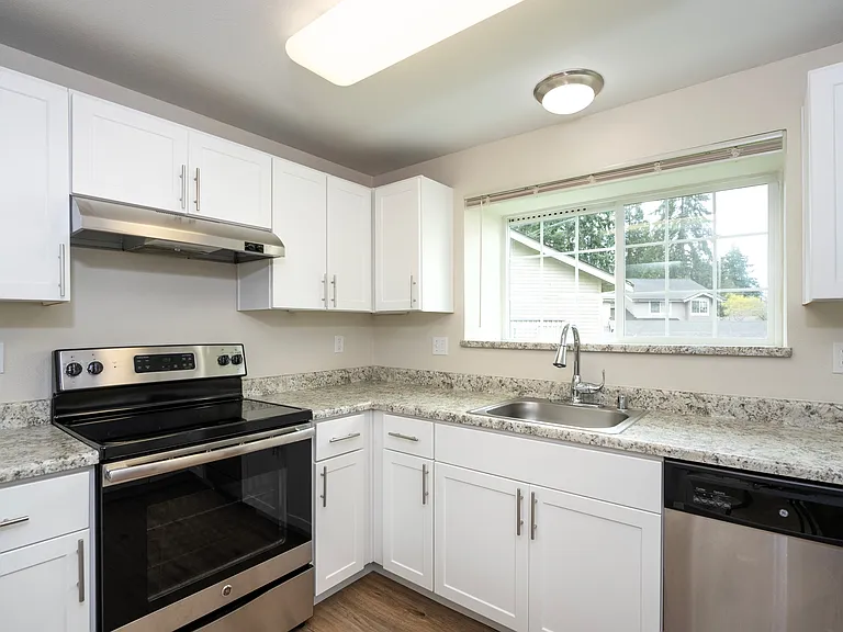 Explore Stonegate Apartments