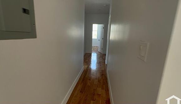 5th image of 113 E 184th St #2