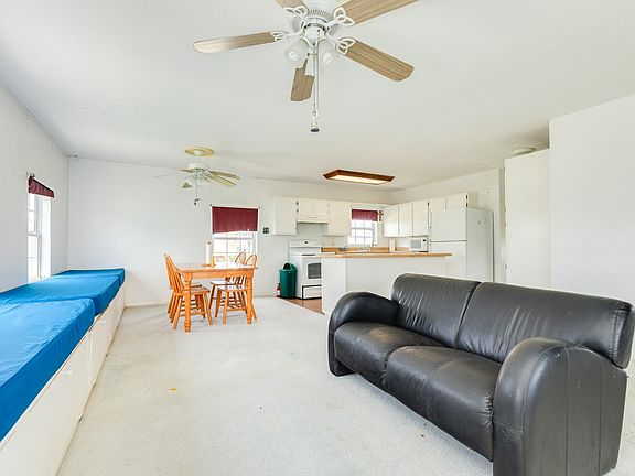 5th image of 4123 Oleander Dr