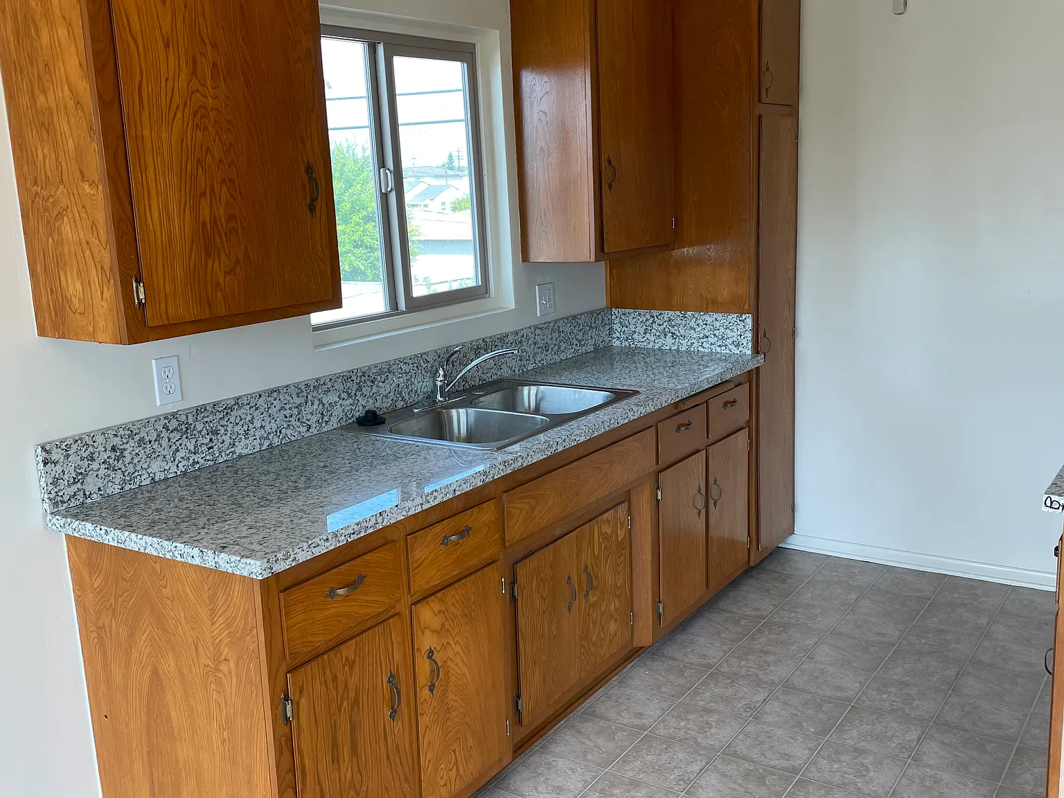 1 bed, 450 sqft, $1,750 — Photo 4