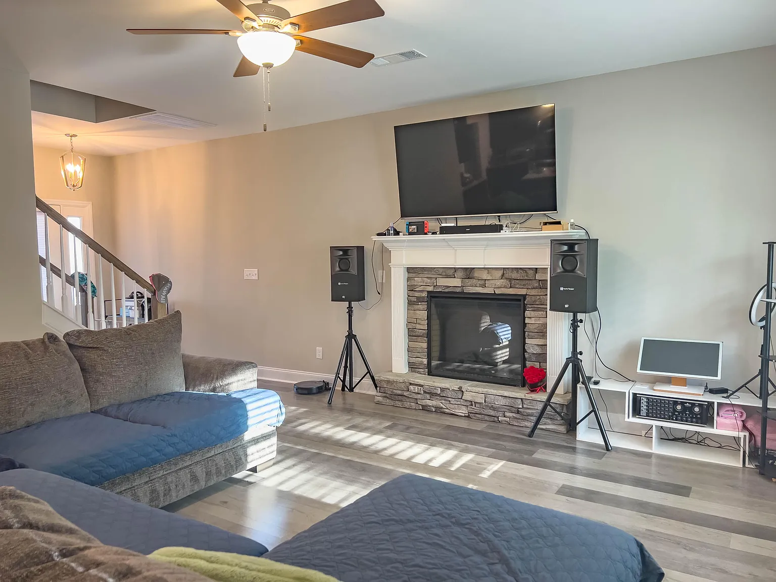4 bed, 2.5 bath, 2031 sqft, $2,150 — Photo 4