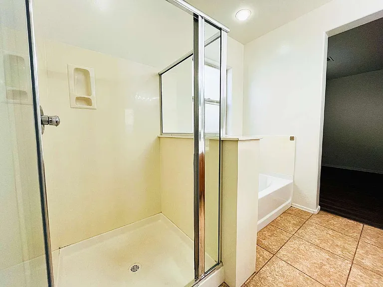 7216 N 72nd Dr — Photo 32