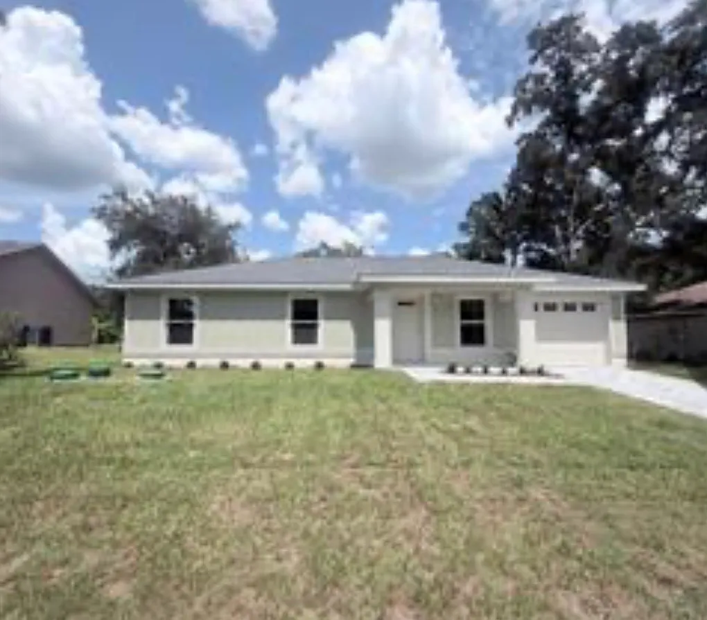 3 bed, 1138 sqft, $1,700 — Photo 1