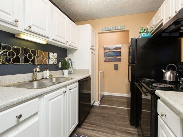 1863 Wells Rd #327