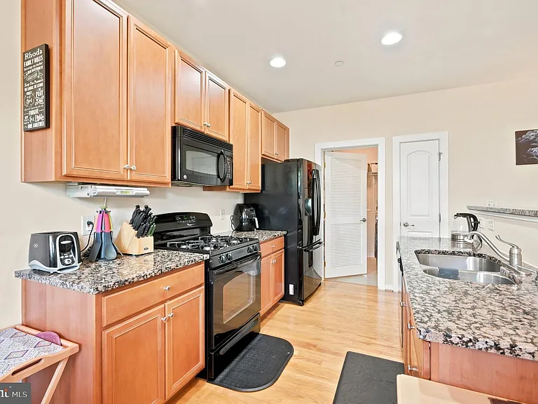 4437 Driftwood Dr — Photo 12
