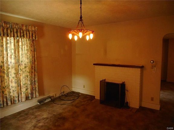 3rd image of 224 S 5th St