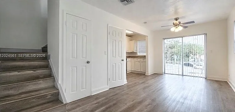5960 NE 5th Ct #4 — Photo 1