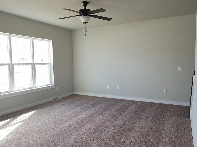 Living room with 9' ceilings
