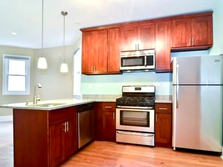 1838 Ashland Ave #1F — Photo 3
