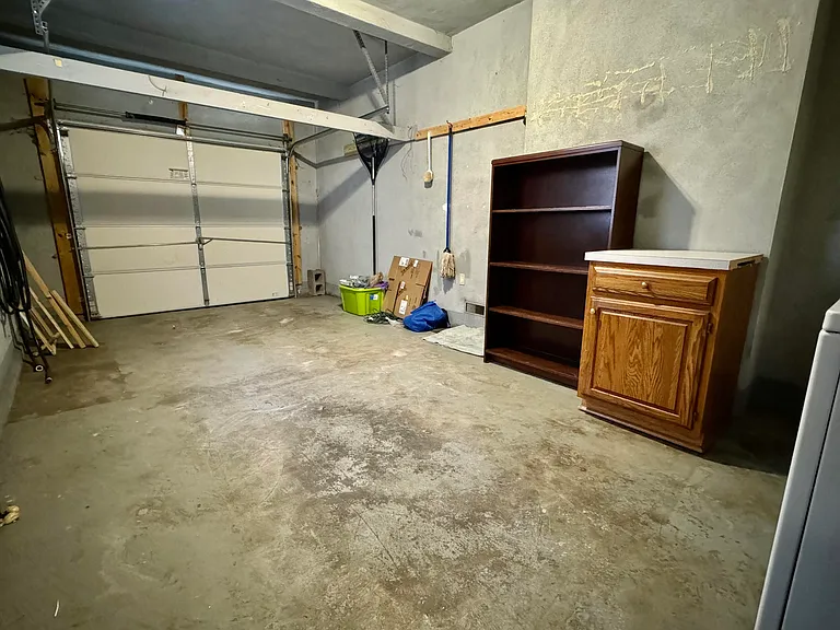 479 Stratford Dr — Photo 16