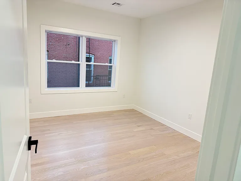 524 S 15th St #2 — Photo 10