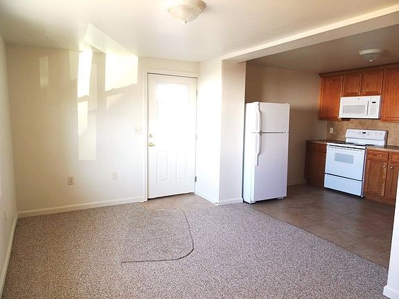 Kitchen/ Living room