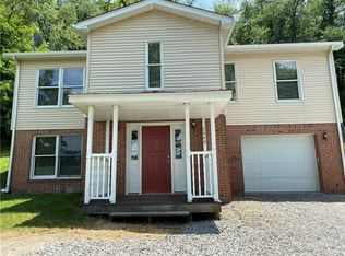 2640 Cromwell St, Grapeville, PA 15634