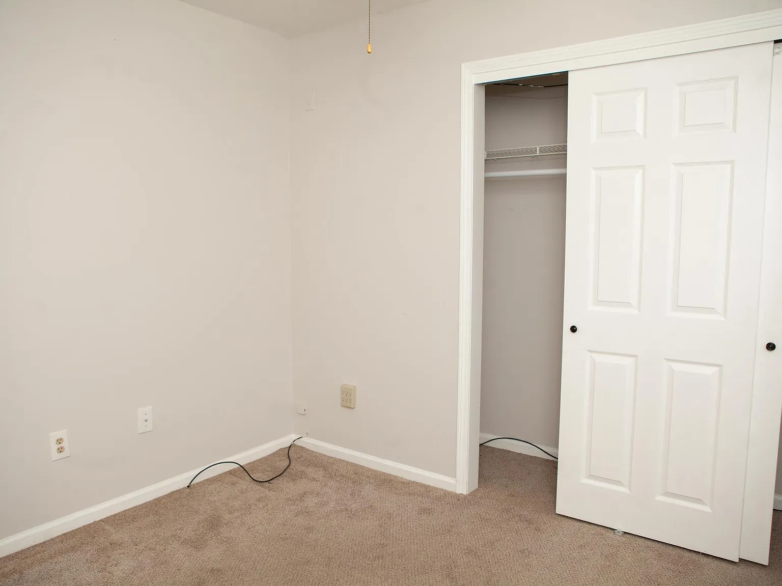 3 bed, 2103 sqft, $2,800 — Photo 3