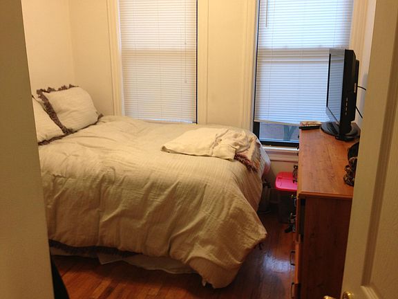 5th image of 1210 W Wrightwood Ave #2N