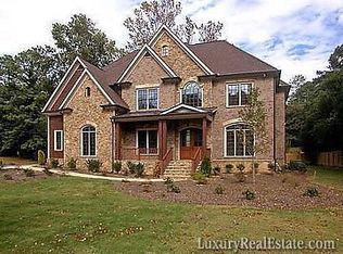 670 Glenforest Rd, Sandy Springs, GA 30328