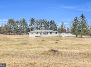 2444 Gramm Rd, Pennsburg, PA 18073