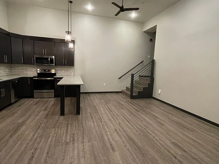 403 W Norfolk Ave #205 — Photo 6