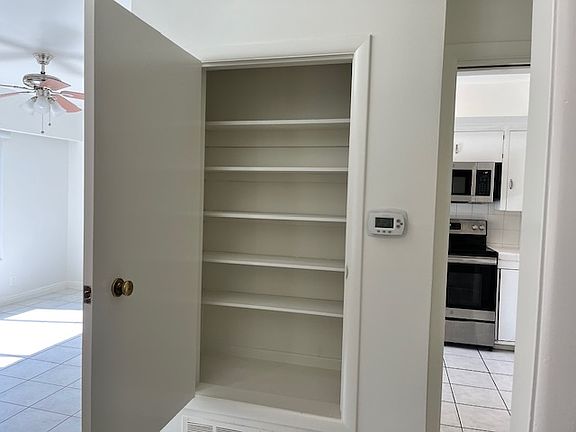LARGE PANTRY