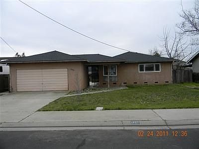 2nd image of 1737 Mulberry Way