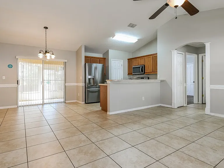 926 Willow Run St — Photo 4