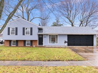 931 Upper Brandon Dr, Aurora, IL 60506