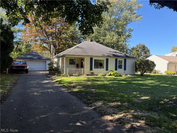 3195 Martha Ave, Geneva, OH 44041