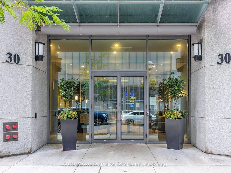 30 Grand Trunk Cres #309 — Photo 31