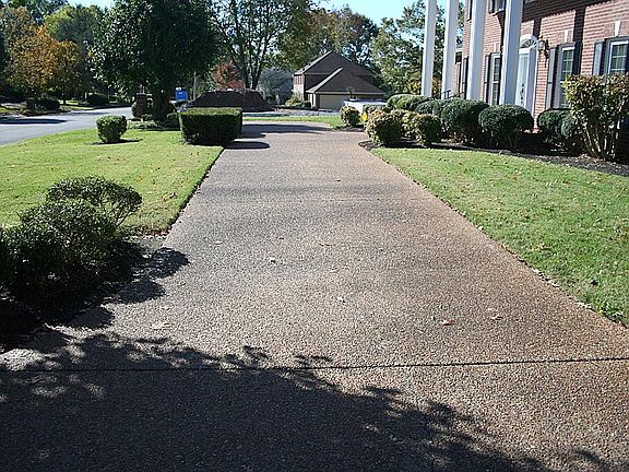 3rd image of 2304 Londonderry Dr