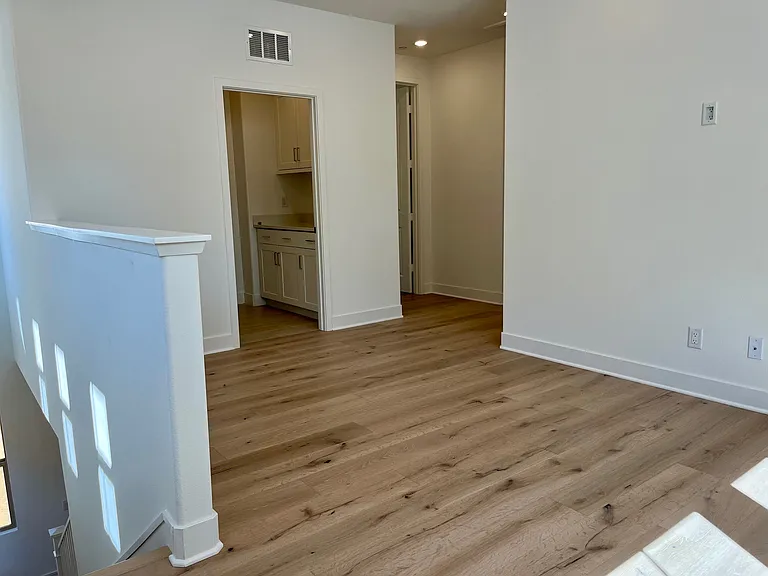 779 Edward Scholle Dr — Photo 12