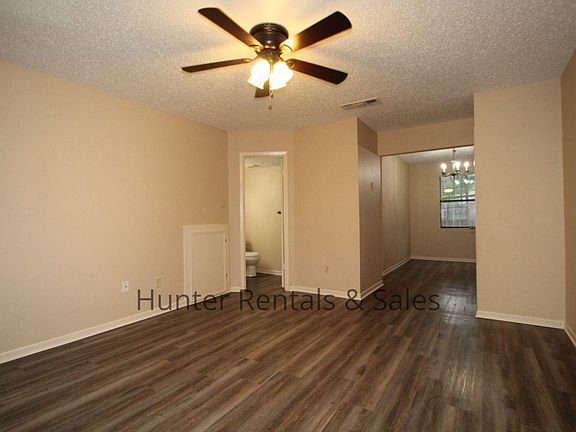4th image of 3710 Charolais Dr APT B