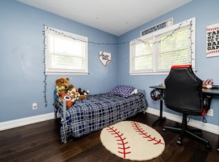 231 Pearl St, Watervliet, MI 49098