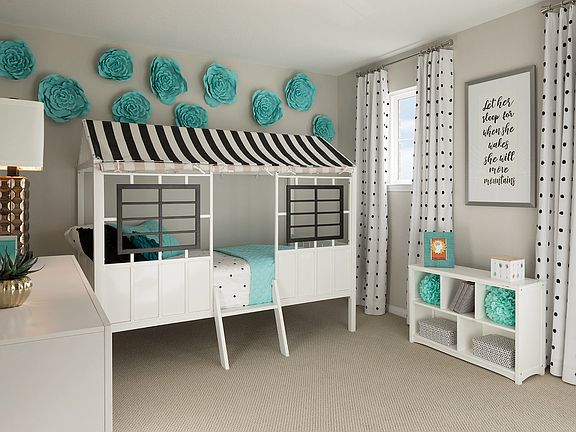 The Kendall modeled at Alexander Estates.