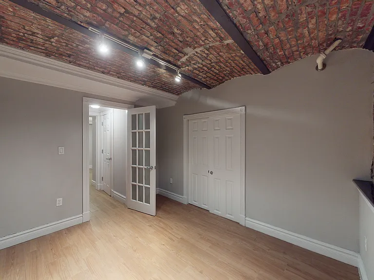 52 Barrow St #1B — Photo 5