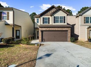 27 Longleaf Cir, Fairburn, GA 30213