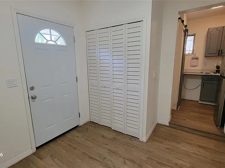 345 N Thompson Rd #B — Photo 8