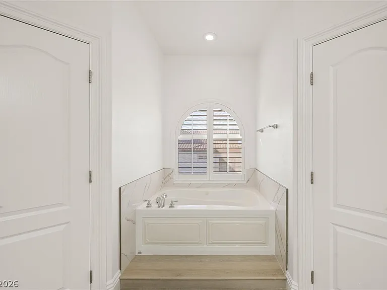 1087 Luna Eclipse Ln #2 — Photo 24