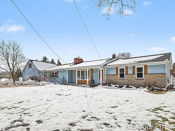 2nd image of 6325 8th Ave SW