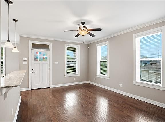 5th image of 5617 Spain St