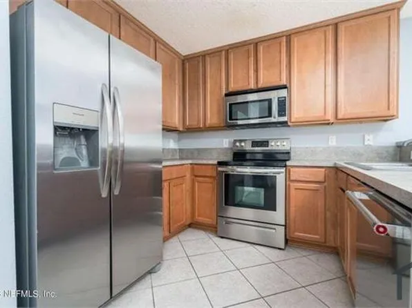 822 S Black Cherry Dr, Saint Johns, FL 32259