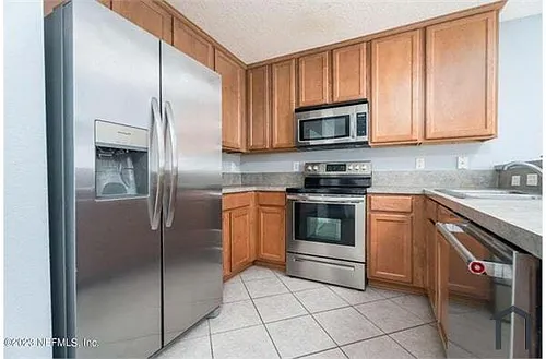 822 S Black Cherry Dr Photo 1