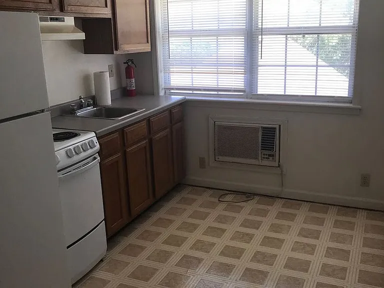 507 S Ash St — Photo 12