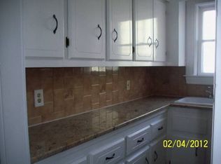 415 4th St, Fall River, MA 02721