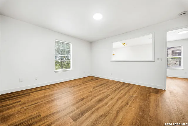 7664 Oak Chase — Photo 7