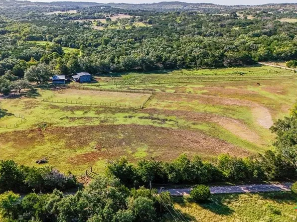 1750 Loop 165 #B, Dripping Springs, TX 78620