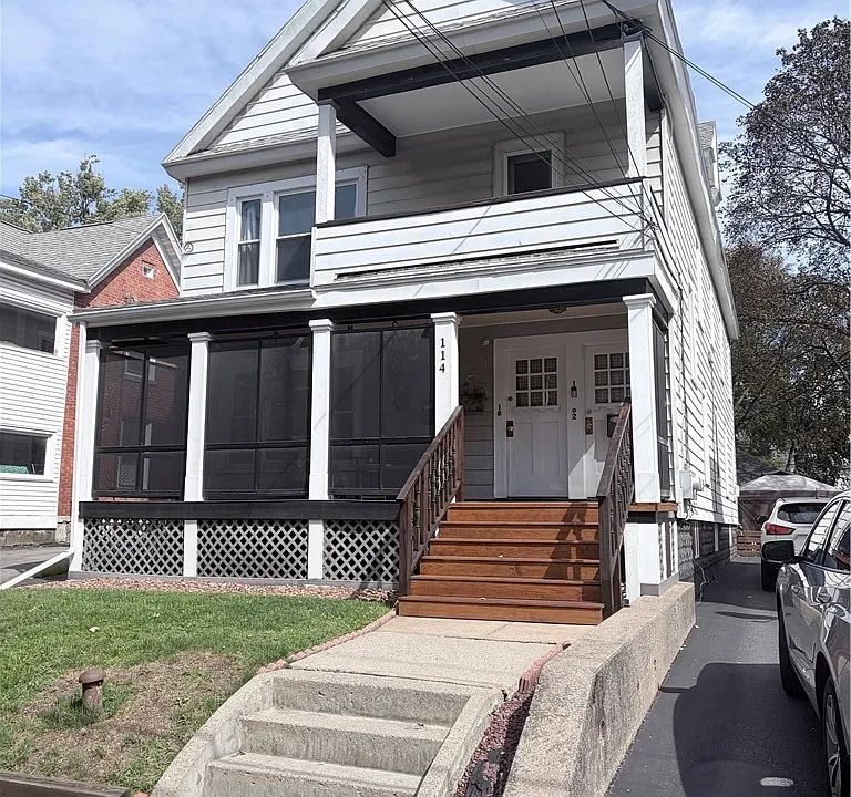 114 Peck Ave
