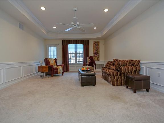 5th image of 30 N De Baun Ave Unit 103