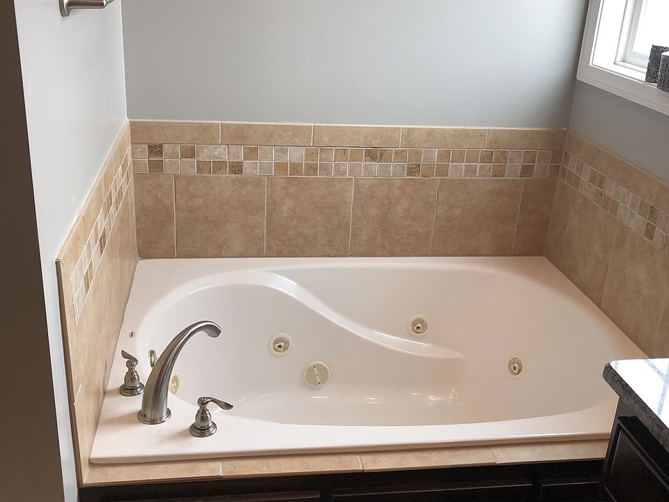 1st image of 301 Janie St